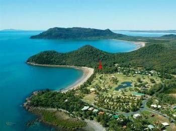 Halliday Bay Resort Seaforth Экстерьер фото