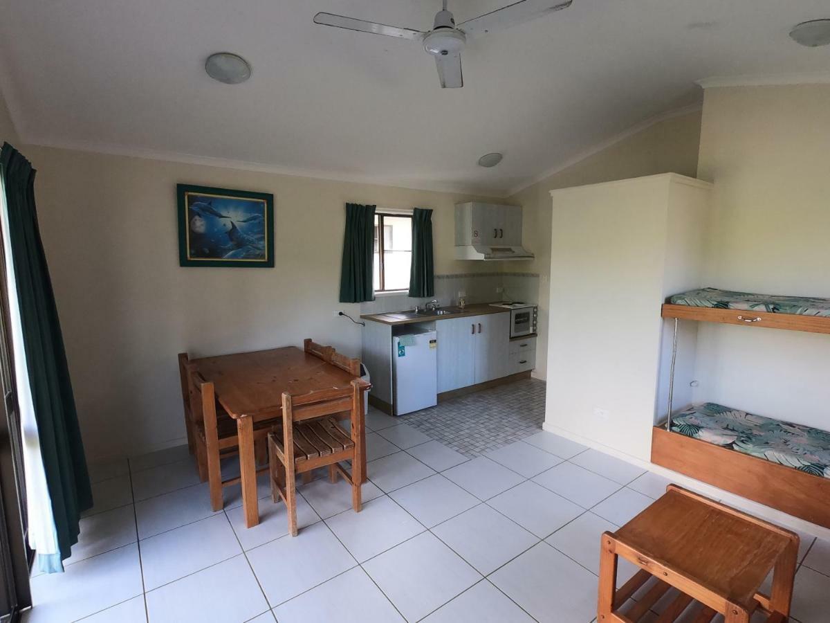 Halliday Bay Resort Seaforth Экстерьер фото